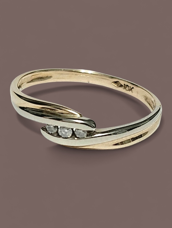 Jewelry - Diamond Classic Three-Stone Two Tone Gold Diamond Ring